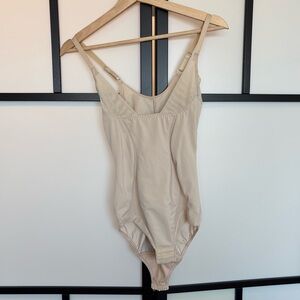 Maidenform Bodysuit Womens Small Beige Adjustable Crotch Shoulder Straps